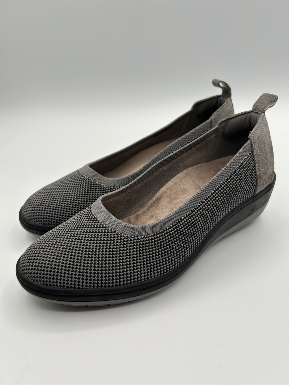Vionic Jacey Knit Gray Knit Slip-On Orthopedic Comfort Flats
